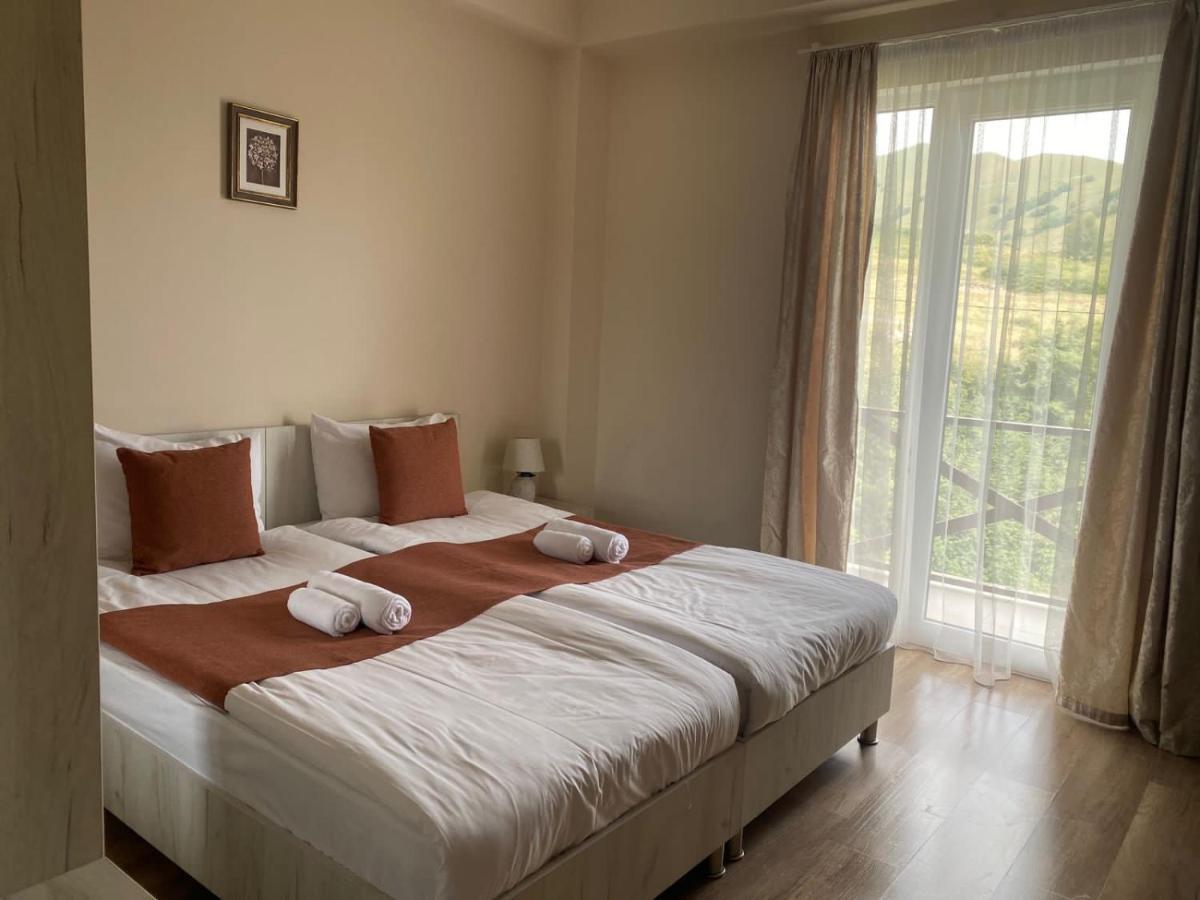 Hotel Donata Goedaoeri Buitenkant foto